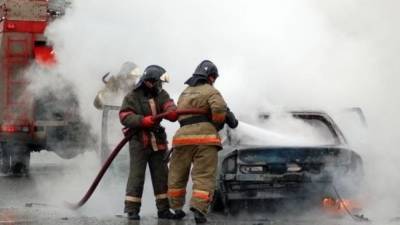 Москвич заживо сгорел в собственном автомобиле в Северном Бутово