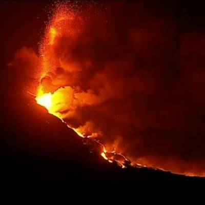 Вулкан на острове Пальма начал извергать породы возрастом более 2 млн лет