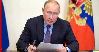 Путин заявил, что трудовым мигрантам "как минимум" нужно знать русский язык