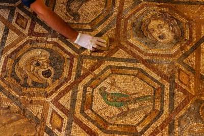 Отреставрированная в Турции мозаика расскажет об истории 1 800-летней давности