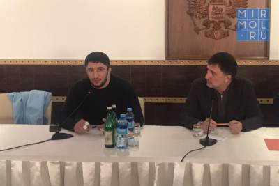 Абдулрашид Садулаев встретился с Участниками патриотического слёта «Дагестан настоящий»