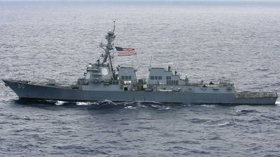 Эсминец США попытался пересечь границу РФ в акватории Японского моря