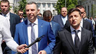 Зеленский и Шефир стали фигурантами нового расследования программы «Схемы»