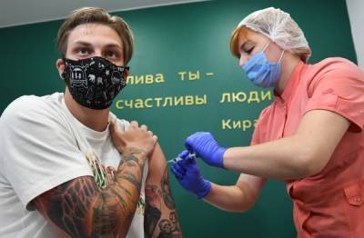 В Москве от коронавируса ревакцинировались почти 280 тысяч человек