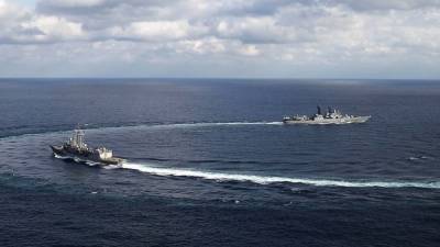 Эсминец США попытался нарушить границу РФ в акватории Японского моря