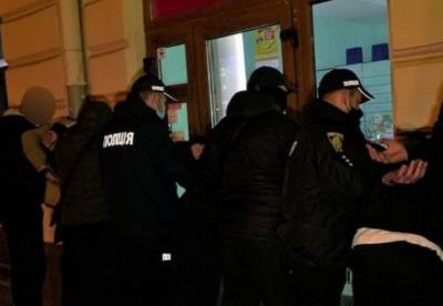 Во Львове задержали банду: похитили девушку и требовали 2 млн евро выкупа - facenews.ua - Украина - Львов - Червоноград
