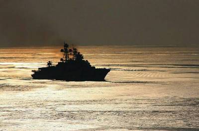 Российский корабль «Адмирал Трибуц» не позволил эсминцу США нарушить госграницу