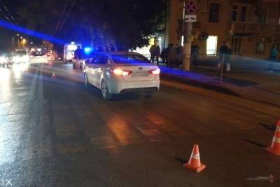 В Волгограде автомобиль такси сбил 62-летнего мужчину