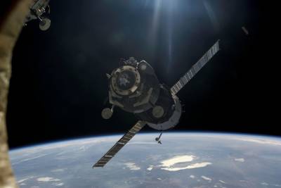 МКС потеряла ориентацию в пространстве из-за ошибки на Земле