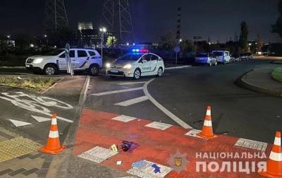 В Киеве пьяный водитель грузовика сбил двух человек