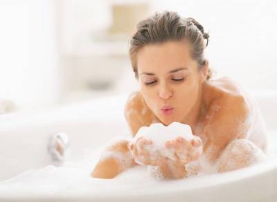 Как сделать пену для ванны в домашних условиях? 3 простых варианта - skuke.net