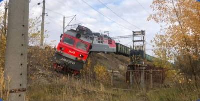 Поезд сошел с рельсов в Ростовской области