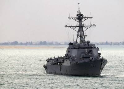 Контр-адмирал Хмыров назвал показательным инцидент с эсминцем ВМС США в Японском море