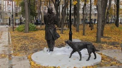 В закрытом воронежском «Орлёнке» установили памятник автору «Белого Бима»