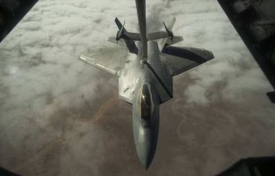 The Drive: Истребитель ВВС США F-22 разбился из-за некачественного мытья