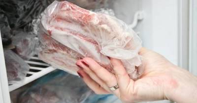 Нехитрый способ, как разморозить мясо за 10 минут без использования микроволновки и кипятка