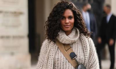 Streetstyle: какие свитера носят на улицах Парижа
