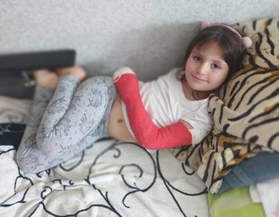 В стиле отличника гестапо: в Новороссийске врач 10 минут вправлял сломанную кость кричащей 6-летней девочке