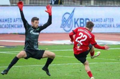 «Зенит» потерпел второе поражение подряд в чемпионате России по футболу