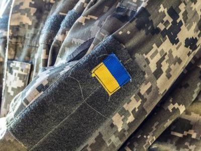 «На колени, фашист!» Ромы жестоко избили украинских военных