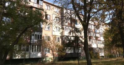 Вода лилась даже из розеток: в Харькове мужчина затопил 15 квартир, срезав батареи (видео)