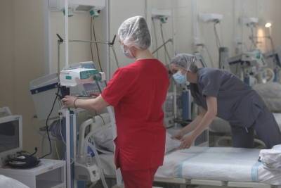 За день в Петербурге госпитализировали более 500 человек с COVID-19