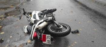 Дерзкий мотоциклист получил серьезный перелом в ДТП на ул. Ленина