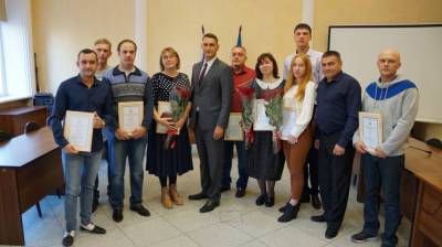 Дорожников Корсакова поздравили с профессиональным праздником