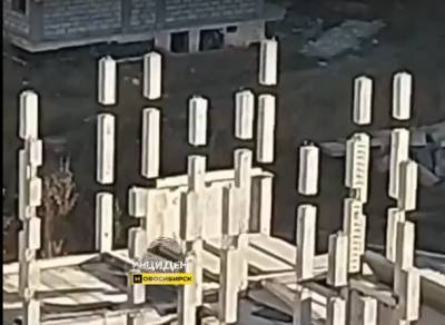 В Новосибирске на недостроенном здании после гибели девочки заметили играющих детей