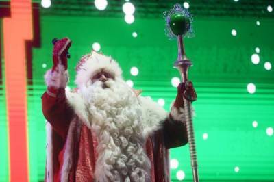 Дед Мороз в Великом Устюге привился от COVID-19