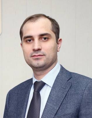 Председатель Совета отцов Дагестана Заур Амиралиев поздравил мужчин с праздником
