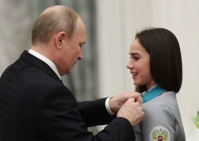 Японский политолог вычислил следующую любовницу Путина, которая может стать первой леди России