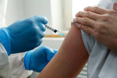 «У людей нет доверия к вакцине»: депутат Госдумы заявил о провале информационной кампании по вакцинации