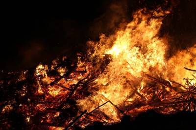 В Пензенской области за сутки потушили десять пожаров