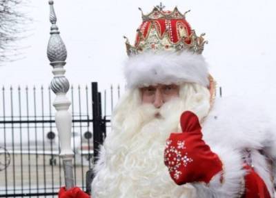 Дед Мороз в Великом Устюге вакцинировался против коронавируса и регулярно сдает тесты