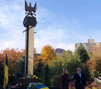 Благодаря инициативе депутата Конопелько в Киеве появился эстетичный памятник воинам-героям (ФОТО)