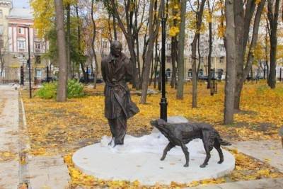 Как живой: в Воронежском парке «Орленок» появился памятник Троепольскому