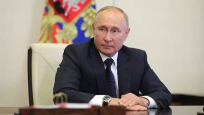 Песков выразил уверенность в будущей ревакцинации Путина
