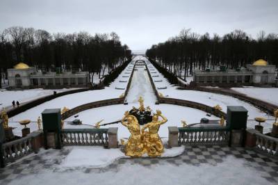 В Петергофе завершается сезон фонтанов