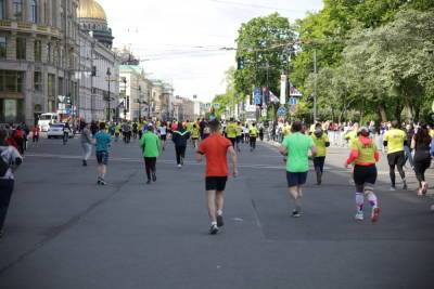 Более 500 марафонцев пробега «Пушкин — Санкт-Петербург» финишировали на Дворцовой площади