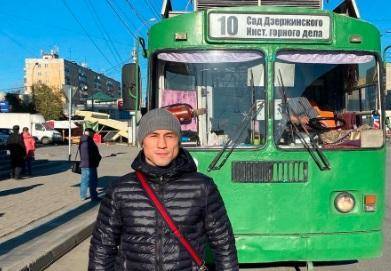 Борец Роман Власов рассказал о тяжелом детстве и борьбе за хлеб в Новосибирске