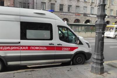 Петербургского врача, выпавшего из окна Елизаветинской больницы, не смогли спасти