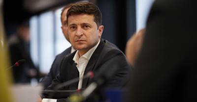 Зеленский: Разумков отправил Венецианской комиссии законопроект про олигархов, так как не хотел его принятия