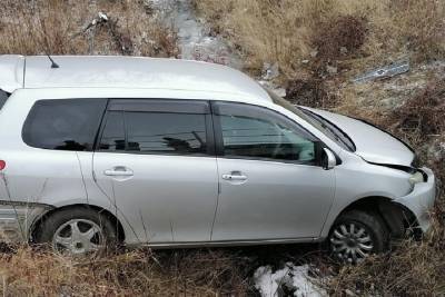 Toyota Fielder перевернулась на трассе в Забайкалье, есть пострадавший