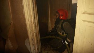 Три человека стали жертвами пожара в многоквартирном доме в Петербурге