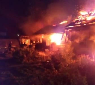 В Кунгуре горел дом по улице Красноармейская