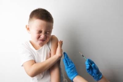 Минздрав начал подготовку документов для вакцинации детей от COVID-19