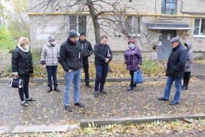 Комиссия проверила ремонт дворов на четырёх улицах в Рязани