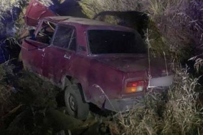 В Чувашии автомобиль с подростками вылетел в овраг, пострадали четверо