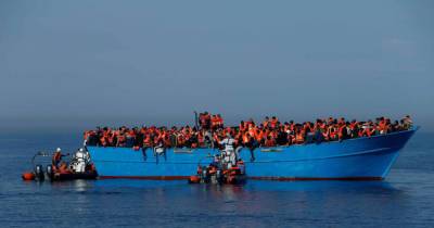 У берегов Испании потерпела крушение лодка с мигрантами — 12 пропавших без вести - dsnews.ua - Украина - Ирак - Польша - Испания - Алжир - Spain